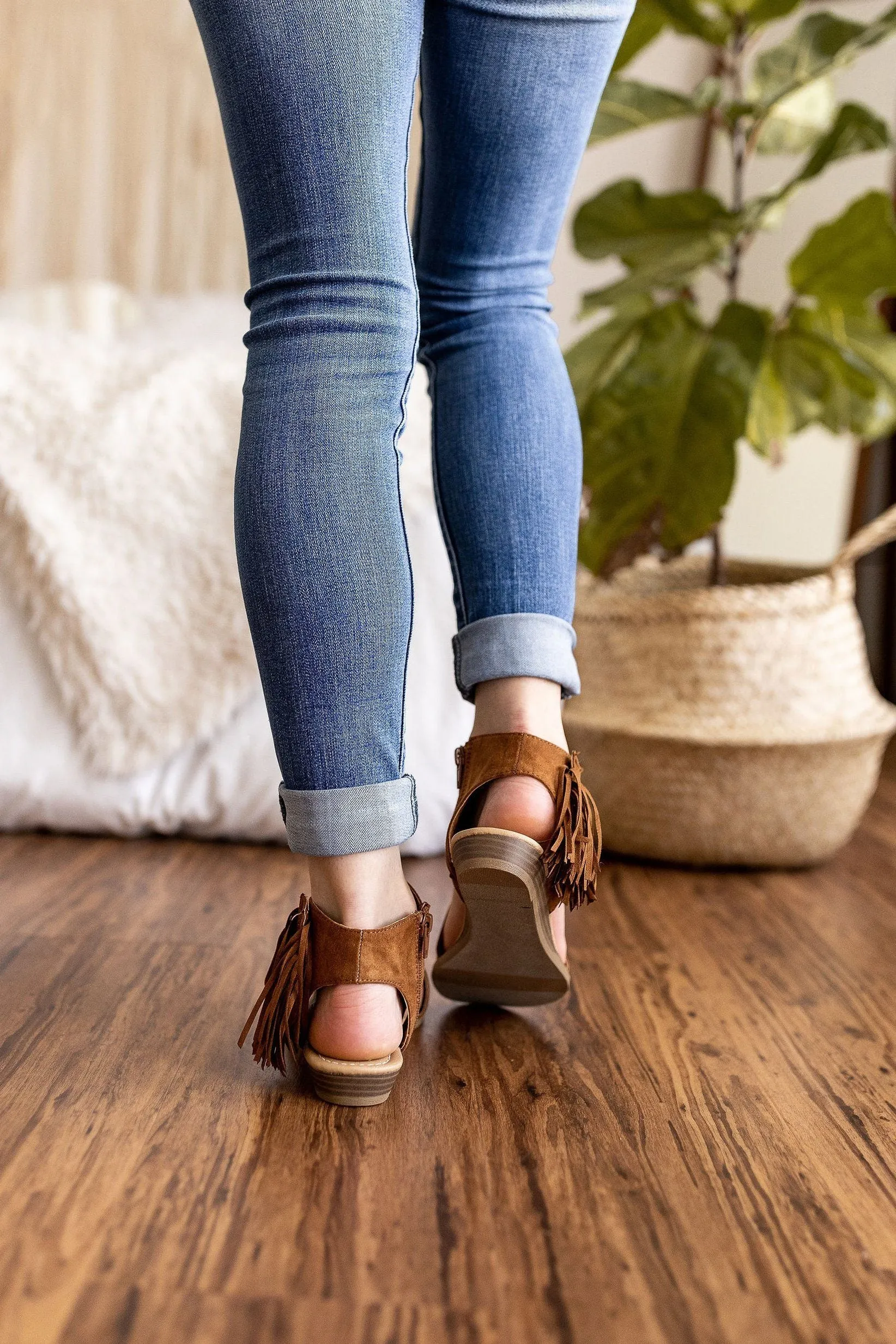 Jas Sandals in Tan