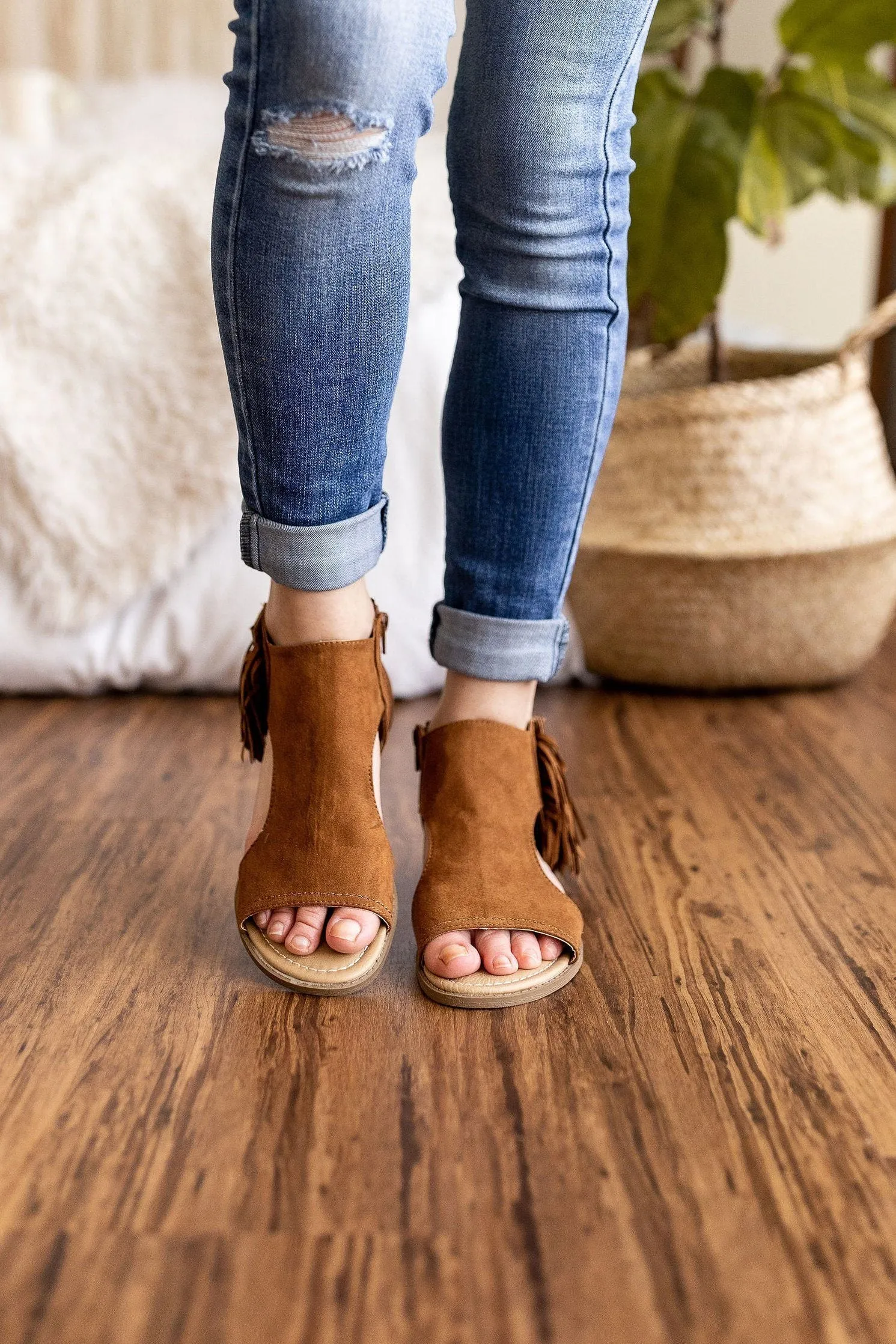 Jas Sandals in Tan
